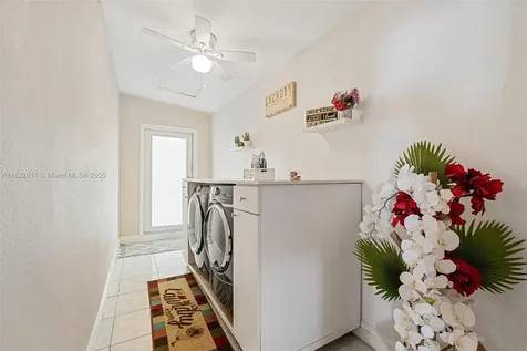 230 W 47th Street Hialeah FL 33012
