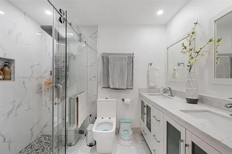 230 W 47th Street Hialeah FL 33012