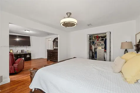 230 W 47th Street Hialeah FL 33012