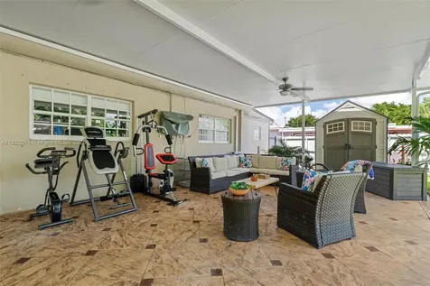 230 W 47th Street Hialeah FL 33012