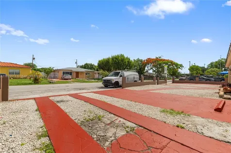230 W 47th Street Hialeah FL 33012