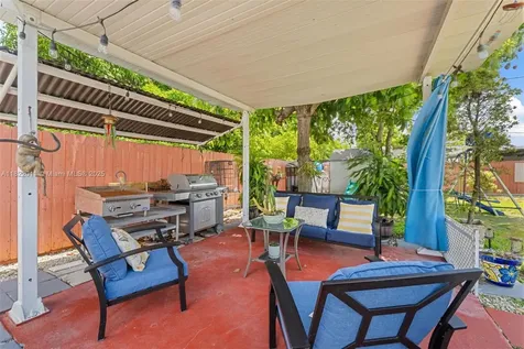 230 W 47th Street Hialeah FL 33012