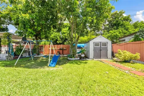 230 W 47th Street Hialeah FL 33012