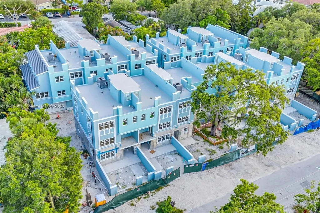 824 SE 12th Court Fort Lauderdale FL 33316