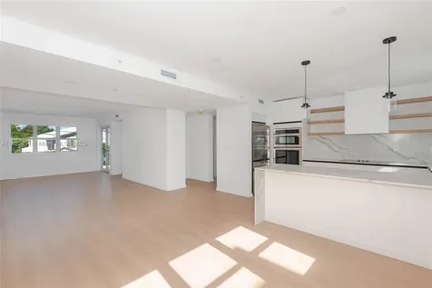 824 SE 12th Court Fort Lauderdale FL 33316