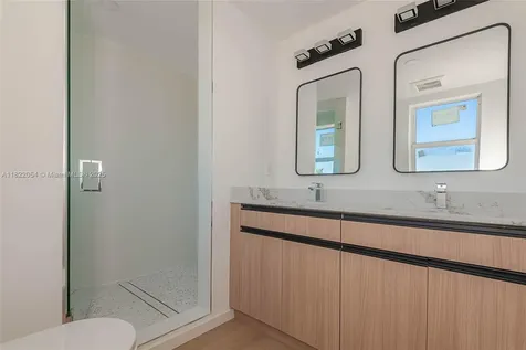 824 SE 12th Court Fort Lauderdale FL 33316