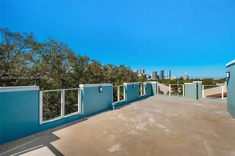 824 SE 12th Court Fort Lauderdale FL 33316