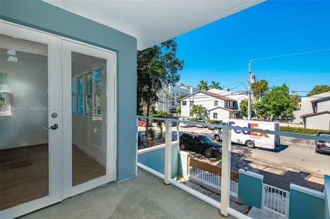 824 SE 12th Court Fort Lauderdale FL 33316