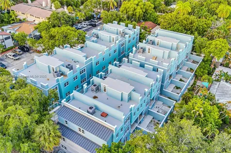 824 SE 12th Court Fort Lauderdale FL 33316