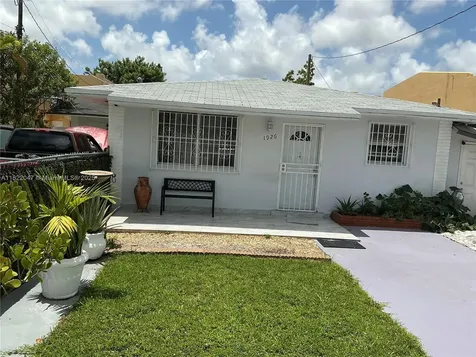 1924 NW 35th Street Miami FL 33142