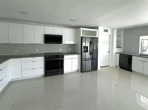 1321 Garfield Street Hollywood FL 33019
