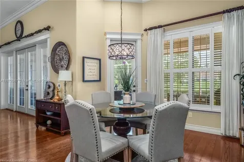 3859 Enchanted Oaks Lane Sebring FL 33875