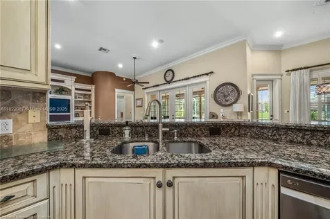 3859 Enchanted Oaks Lane Sebring FL 33875