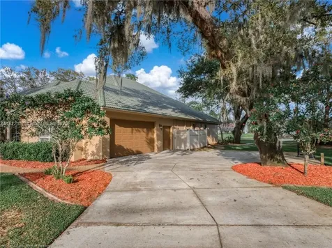 3859 Enchanted Oaks Lane Sebring FL 33875
