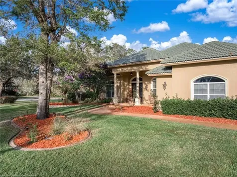 3859 Enchanted Oaks Lane Sebring FL 33875
