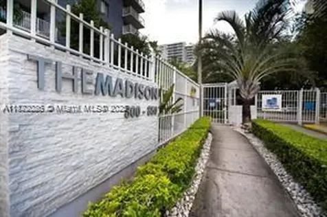 850 N Miami Avenue Miami FL 33136