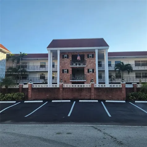 2424 NE 9th Street Fort Lauderdale FL 33304