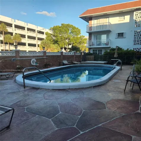2424 NE 9th Street Fort Lauderdale FL 33304