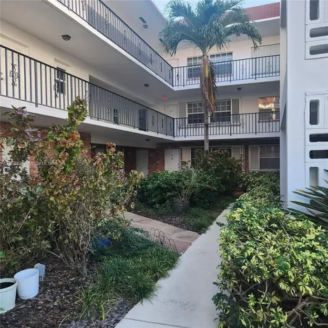 2424 NE 9th Street Fort Lauderdale FL 33304