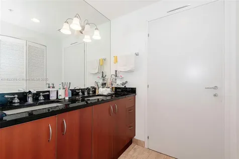 300 S Biscayne Boulevard Miami FL 33131