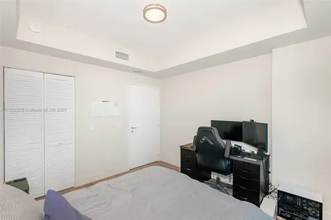 300 S Biscayne Boulevard Miami FL 33131
