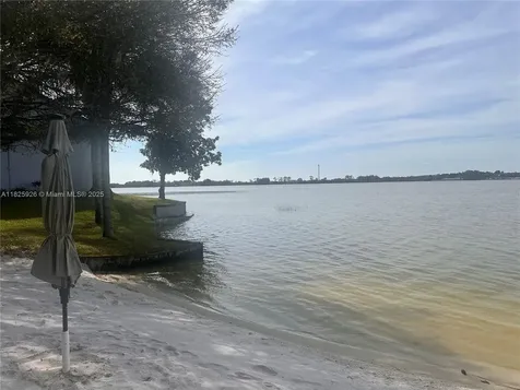 131 Blue Moon Avenue Lake Placid FL 33852