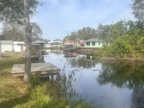 131 Blue Moon Avenue Lake Placid FL 33852