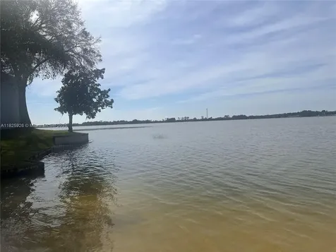 131 Blue Moon Avenue Lake Placid FL 33852