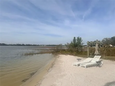 131 Blue Moon Avenue Lake Placid FL 33852