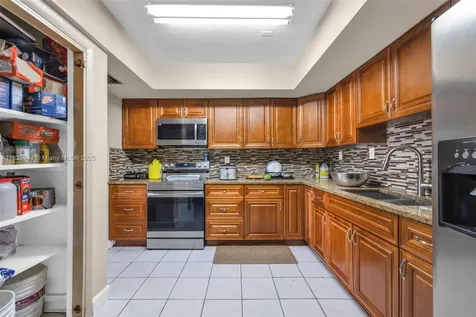 2370 NW 34th Terrace Lauderdale Lakes FL 33311