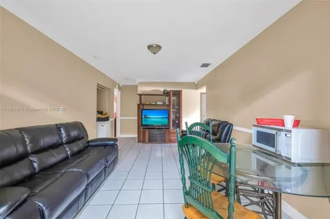 2370 NW 34th Terrace Lauderdale Lakes FL 33311