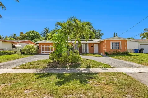 2370 NW 34th Terrace Lauderdale Lakes FL 33311
