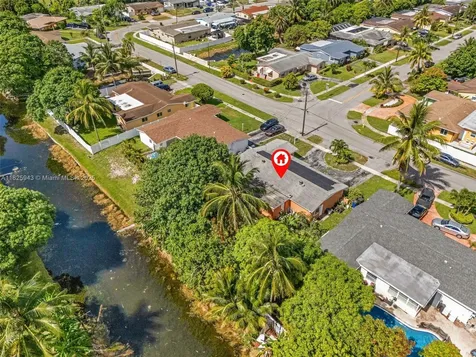 2370 NW 34th Terrace Lauderdale Lakes FL 33311