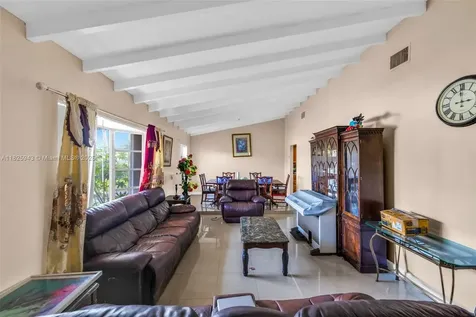 2370 NW 34th Terrace Lauderdale Lakes FL 33311