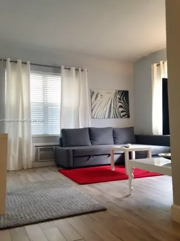 1325 Meridian Avenue Miami Beach FL 33139