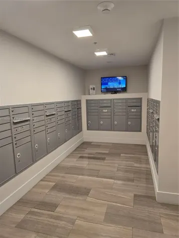 1600 SW 1st Avenue Miami FL 33129