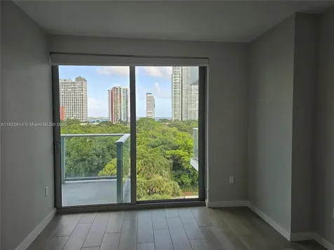 1600 SW 1st Avenue Miami FL 33129