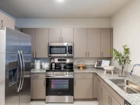 628 NE 2nd Street Dania Beach FL 33004