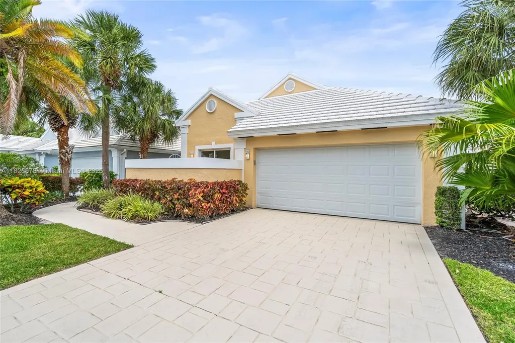 9047 Baybury Lane West Palm Beach FL 33411