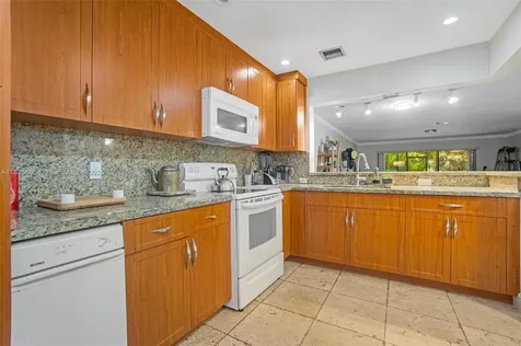 3538 Estepona Avenue Doral FL 33178