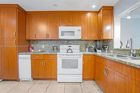 3538 Estepona Avenue Doral FL 33178