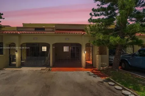 3538 Estepona Avenue Doral FL 33178