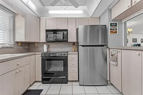1169 Hillsboro Mile Hillsboro Beach FL 33062