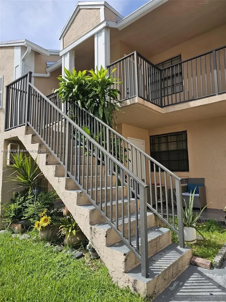 1002 Adams Avenue Homestead FL 33034