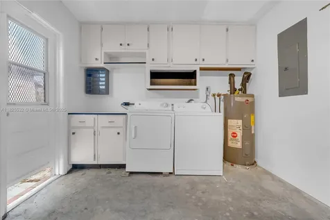6915 NW 17th Street Margate FL 33063