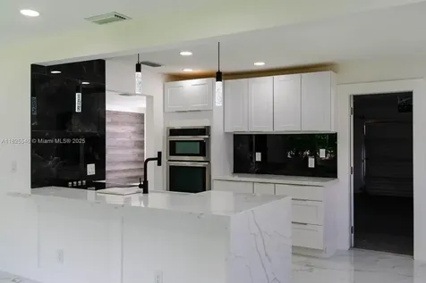 1009 Leisure Lane Boynton Beach FL 33426