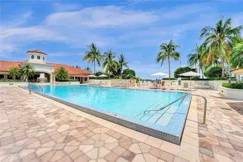 19900 E Country Club Drive Aventura FL 33180