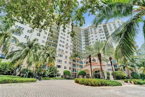 19900 E Country Club Drive Aventura FL 33180