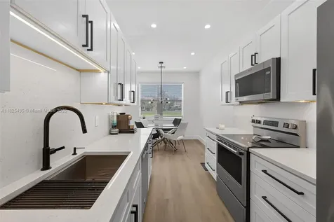 452 Rainbow Springs Terrace Royal Palm Beach FL 33411