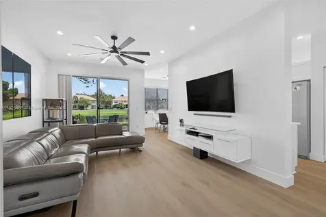 452 Rainbow Springs Terrace Royal Palm Beach FL 33411